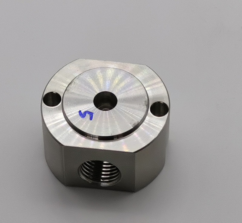 ¿Qué papel juegan las piezas de maquinaria médica en la atención médica?